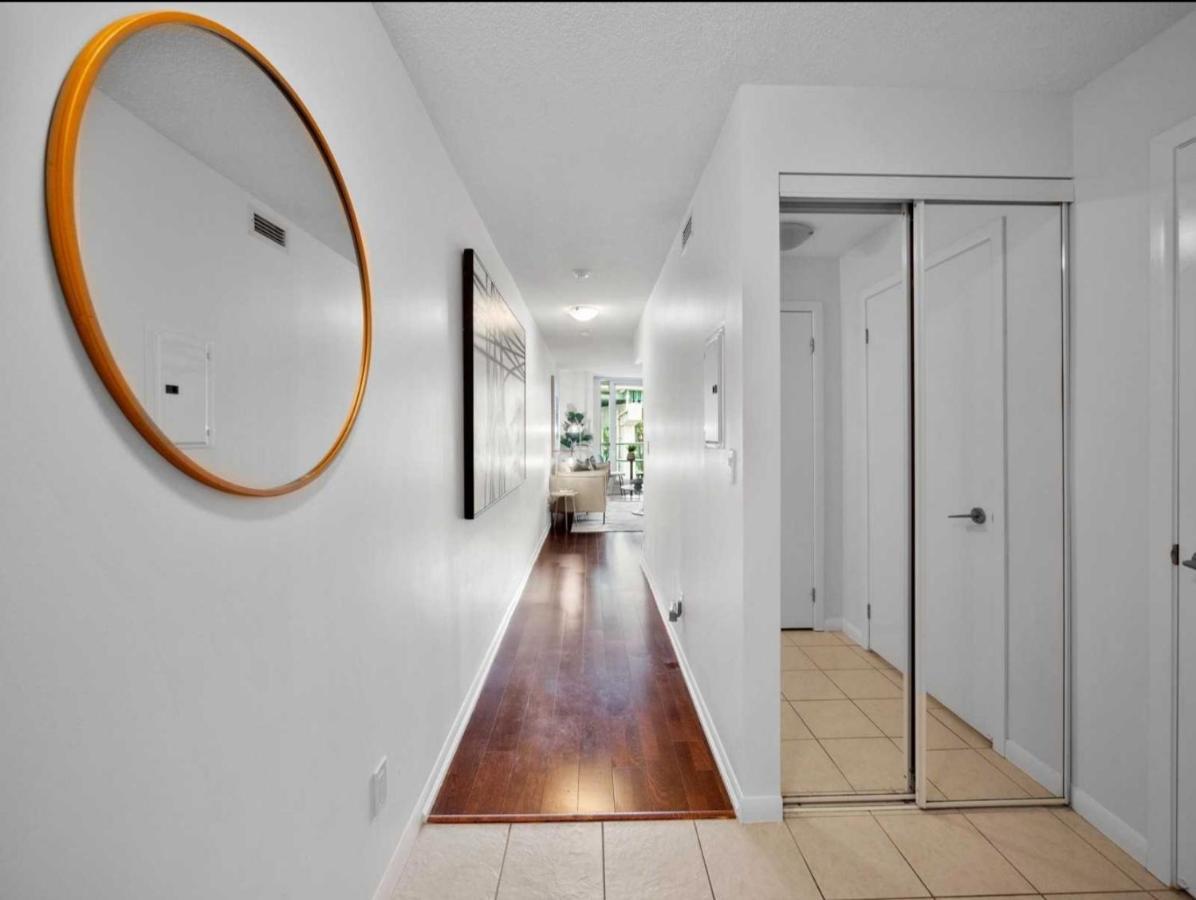 Cn Tower View With Free Parking, Pool, & More Amenities Toronto Buitenkant foto