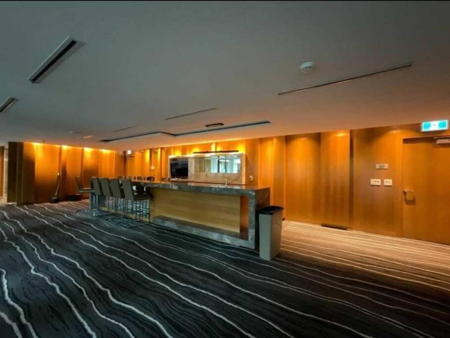 Cn Tower View With Free Parking, Pool, & More Amenities Toronto Buitenkant foto