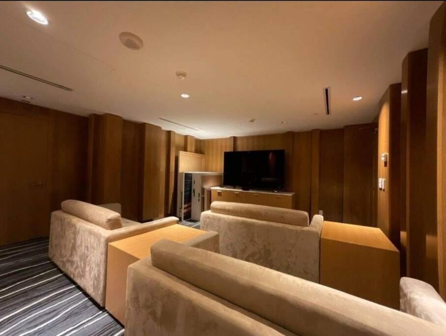 Cn Tower View With Free Parking, Pool, & More Amenities Toronto Buitenkant foto